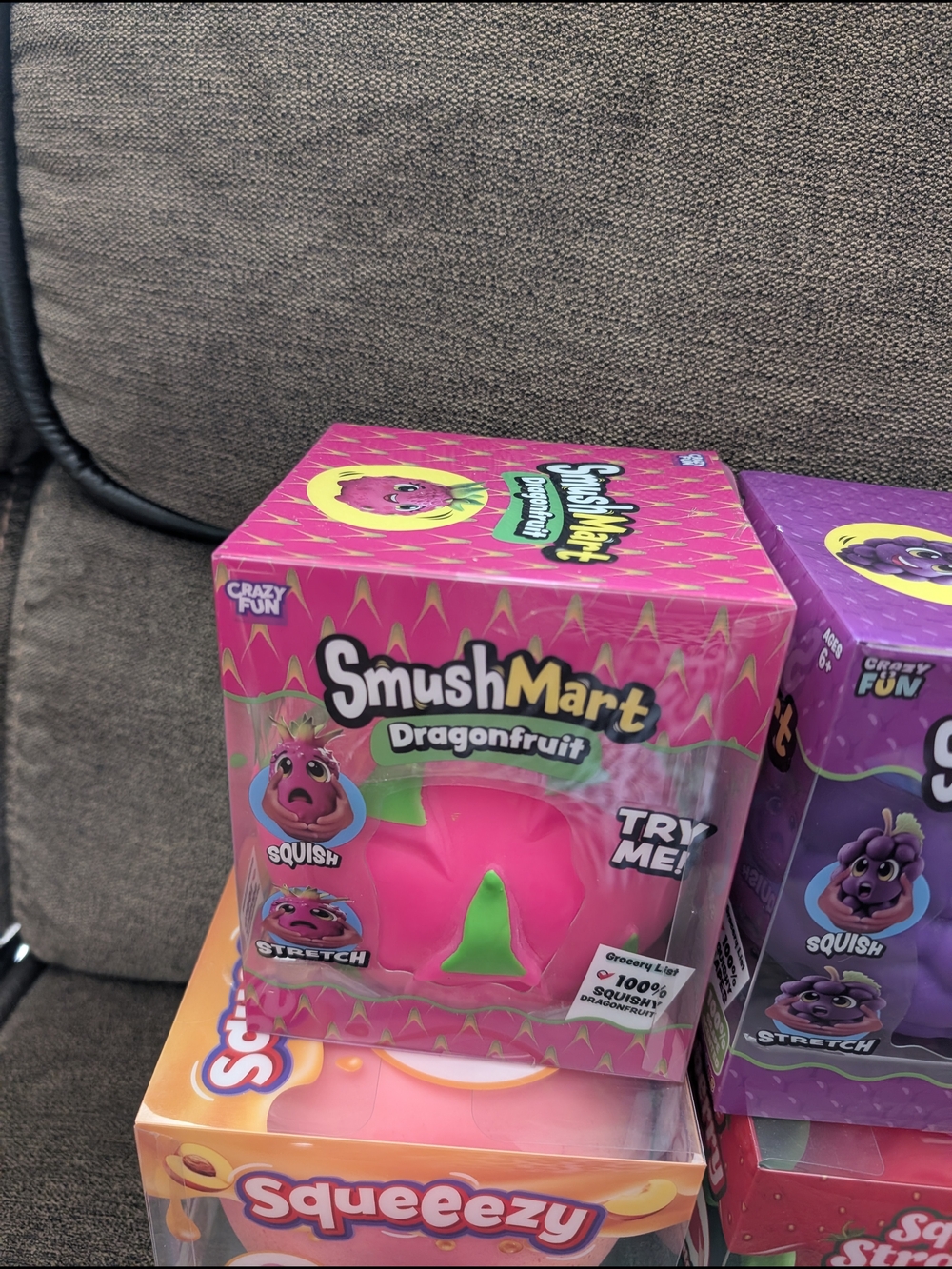 SmashMart & SqueezyBundle Scented Grapes, Strawberry Peach And Dragon Fruit - Picture 3 of 5